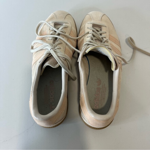 Adidas Bermuda Suede Sneakers Beige Gum Sole Low Top Lace Up Womens Size 8 - Picture 9 of 10